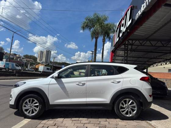 HYUNDAI TUCSON 1.6 16V T-GDI GASOLINA GLS ECOSHIFT HYUNDAI TUCSON 1.6 16V T-GDI GASOLINA GLS ECOSHIFT